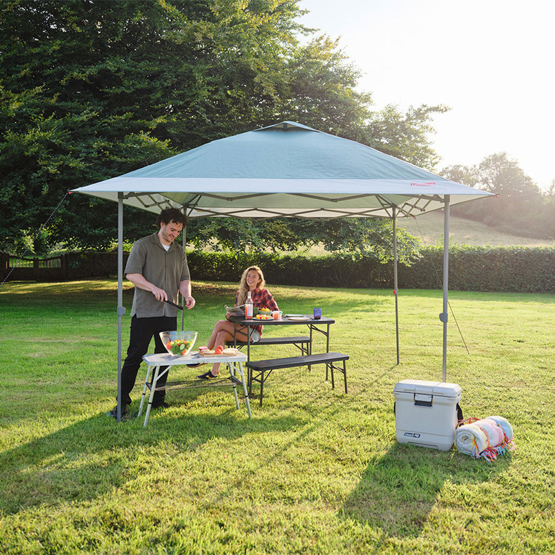 Garden parties and away days with the Coleman FastPitch OnePush Shelter