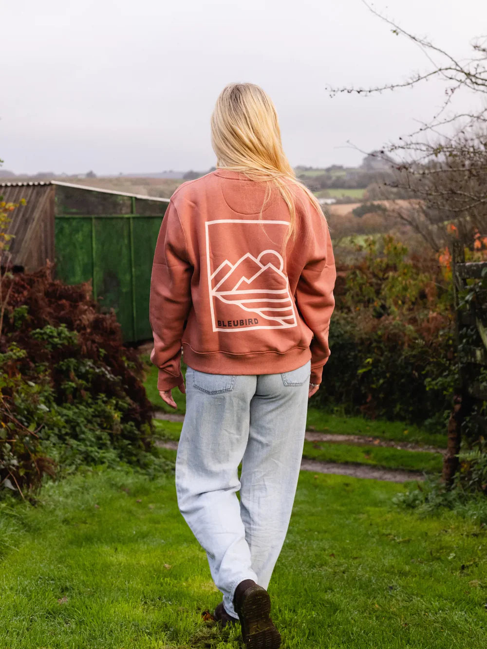 Shoreline Cropped Crew Clay